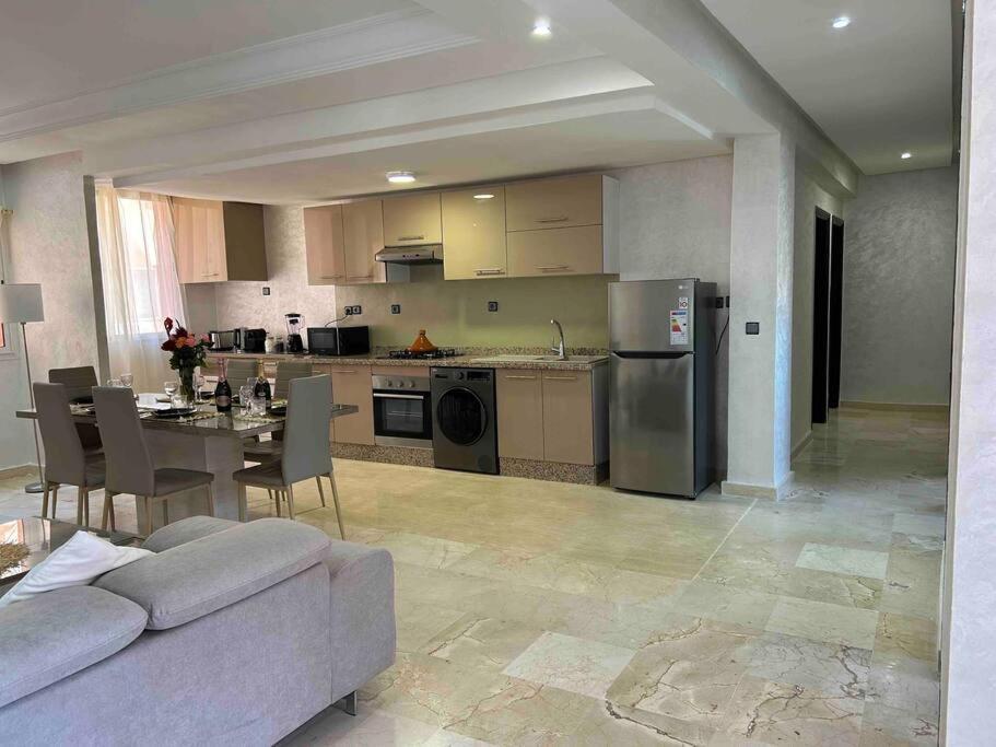 Appartement Haut Standing 3 Chambres Avec Terasse Quartier Gueliz Hivernage A Marrakech I19 Marrákes Kültér fotó