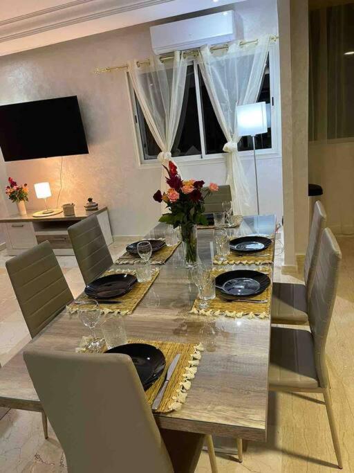 Appartement Haut Standing 3 Chambres Avec Terasse Quartier Gueliz Hivernage A Marrakech I19 Marrákes Kültér fotó
