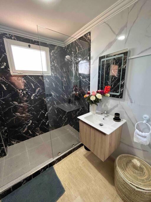 Appartement Haut Standing 3 Chambres Avec Terasse Quartier Gueliz Hivernage A Marrakech I19 Marrákes Kültér fotó